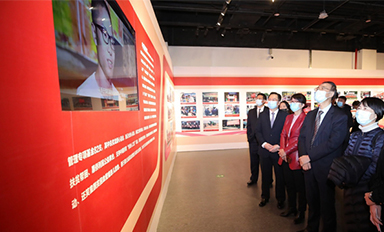 �f(w��n)���E��ϯ��׷��(m��ng)���A���S�cÓؚ����(ji��n)���W(w��ng)�j(lu��)���}���(d��ng)�ɹ�չ�_(k��i)Ļʽ�����o